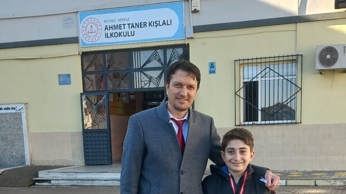 İSTİKLAL MARŞI'NI GÜZEL OKUMA YARIŞMASI